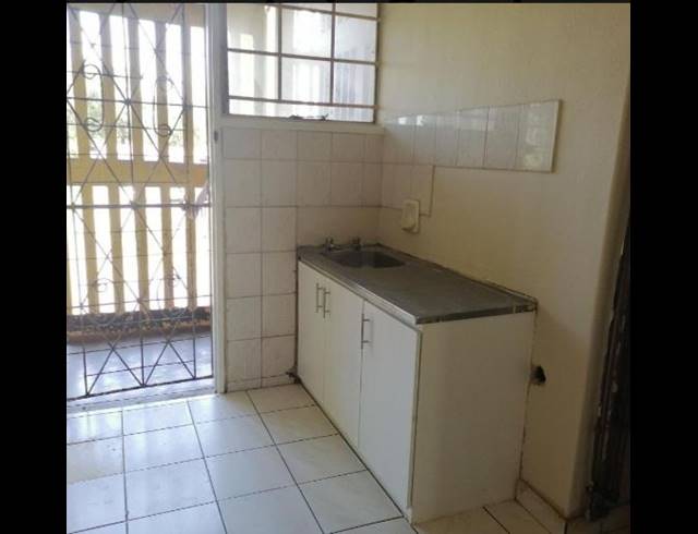 2 BEDROOM SECTIONAL TITLE SOLD IN SYDENHAM